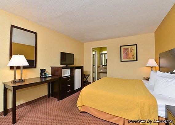 Quality & Baton Rouge West - Hotel 2*